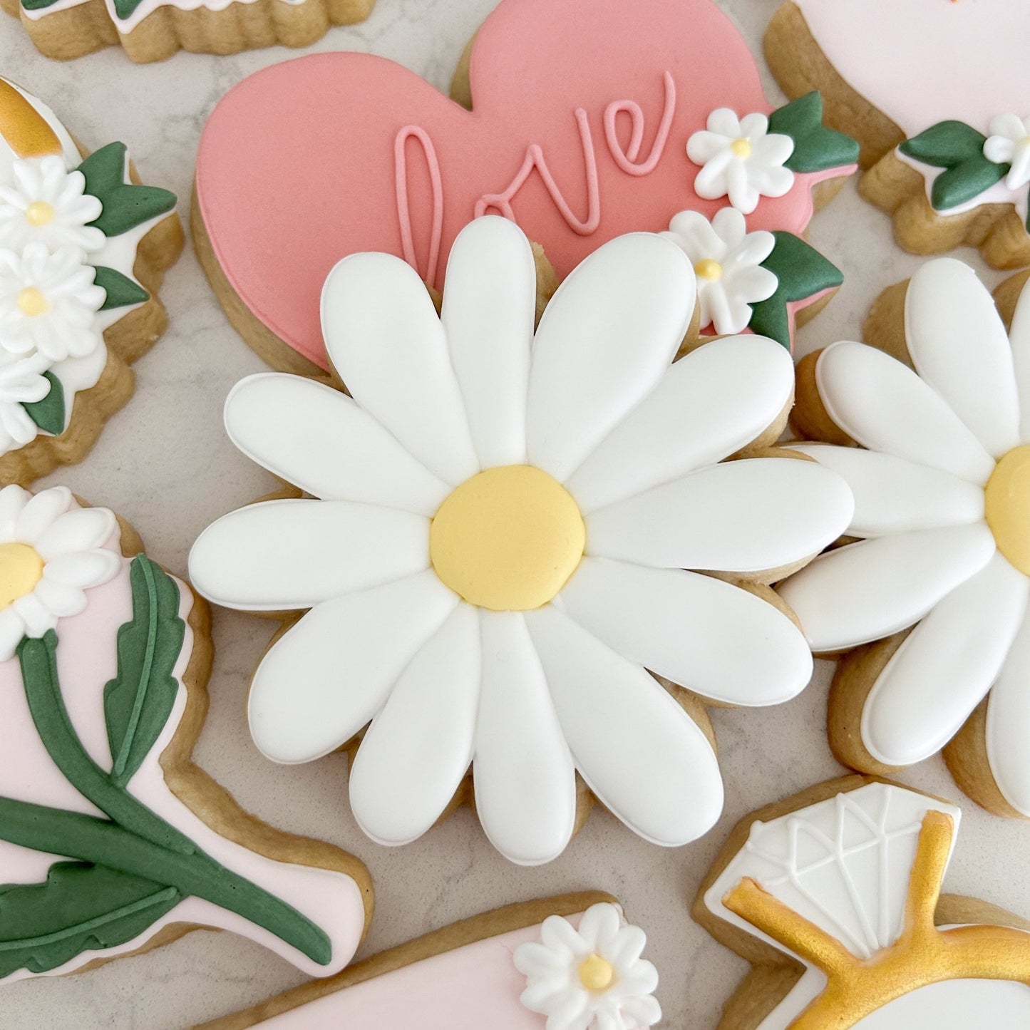 Daisy Cookie Cutter - Too Pretty Baking Co.Daisy Cutter